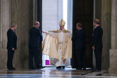 Die offene Tür des Papstes